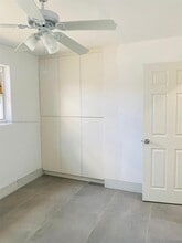 2820 NW 14th Ct in Fort Lauderdale, FL - Building Photo - Building Photo