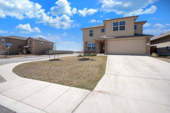 903 Brown Thrasher in San Antonio, TX - Building Photo - Building Photo