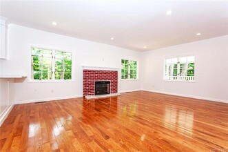 2515 Garden Ln in Cortlandt, NY - Building Photo - Building Photo