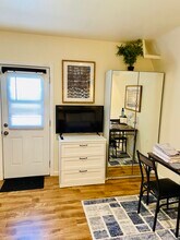 1108 Olmsted Dr in Glendale, CA - Building Photo - Building Photo