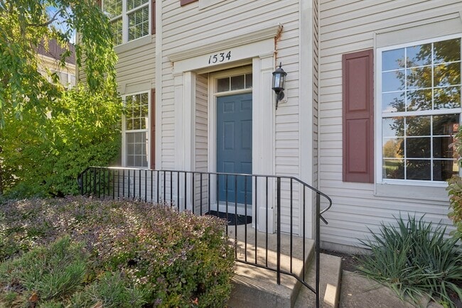 1534 S Falcon Dr in Libertyville, IL - Building Photo - Building Photo