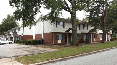 Parkview Apartments in Greensboro, NC - Foto de edificio - Building Photo