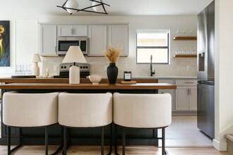 5624 Victory Gallop Dr in Del Valle, TX - Building Photo - Building Photo