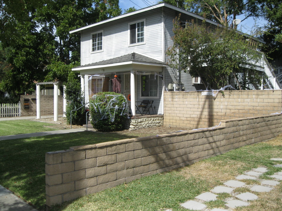 920 S Sultana Ave in Ontario, CA - Building Photo