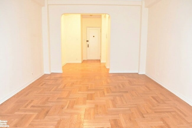 205 Pinehurst Ave, Unit 1L in New York, NY - Building Photo - Building Photo