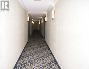 330-330 McCowan Rd in Toronto, ON - Building Photo - Building Photo