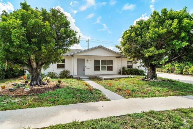 property at 403 S 13th Ct