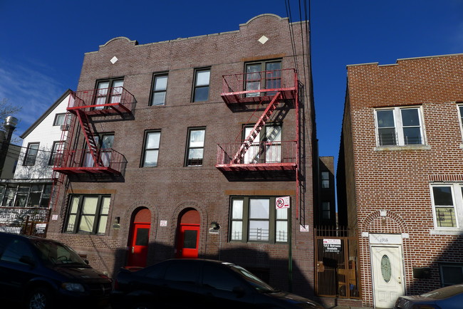 1311 Thieriot Ave in Bronx, NY - Building Photo - Building Photo