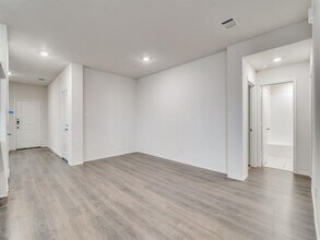 1001 Whispering Oak Dr in Royse City, TX - Building Photo - Building Photo