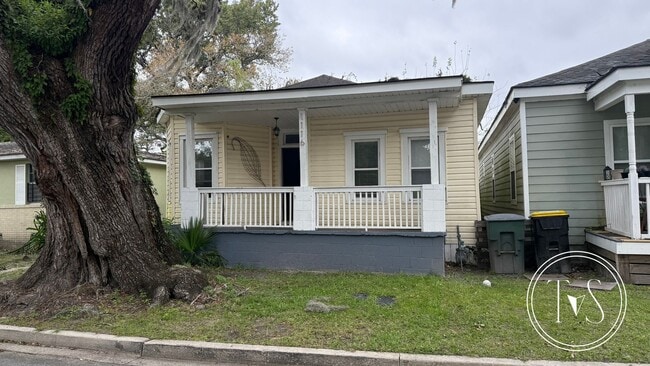 property at 1116 NE 36th St