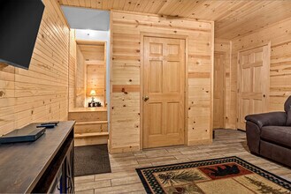 4050 Henson Rd in Blairsville, GA - Foto de edificio - Building Photo