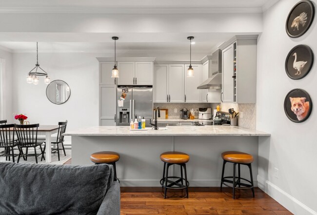 461 Beacon St, Unit 4 in Boston, MA - Building Photo - Building Photo