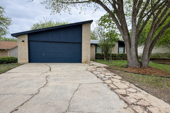 3417 Harvest Dr in Schertz, TX - Foto de edificio - Building Photo