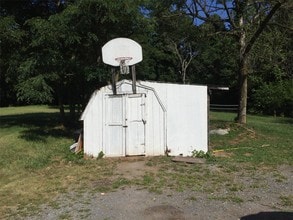142 Pocahontas Dr in Inwood, WV - Building Photo - Building Photo