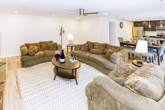 25 Prince John Ln in Palm Coast, FL - Building Photo - Building Photo