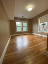1592 Beacon St, Unit 2 in Brookline, MA - Building Photo - Building Photo