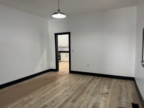 234 E 16th Ave in Homestead, PA - Foto de edificio - Building Photo