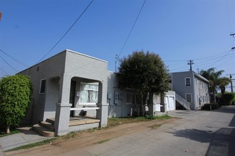 The Walnut Apartments in Long Beach, CA - Building Photo - Building Photo