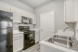 The Oakmoor in Houston, TX - Foto de edificio - Building Photo