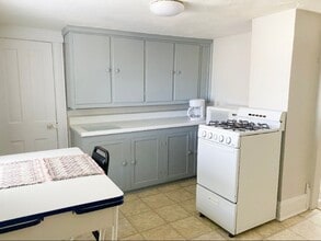 900 Colorado St in Manhattan, KS - Building Photo - Building Photo