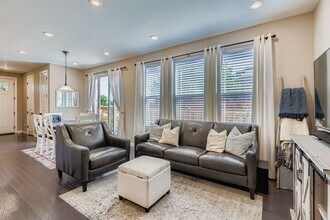 215 West Jamison Court in Littleton, CO - Building Photo - Building Photo