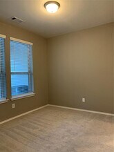 10942 Cannes Memorial Dr in Houston, TX - Building Photo - Building Photo