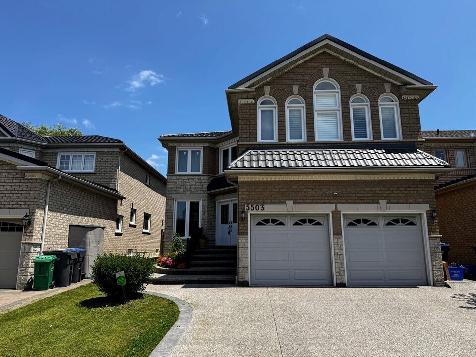 5503 Landsborough Av in Mississauga, ON - Building Photo