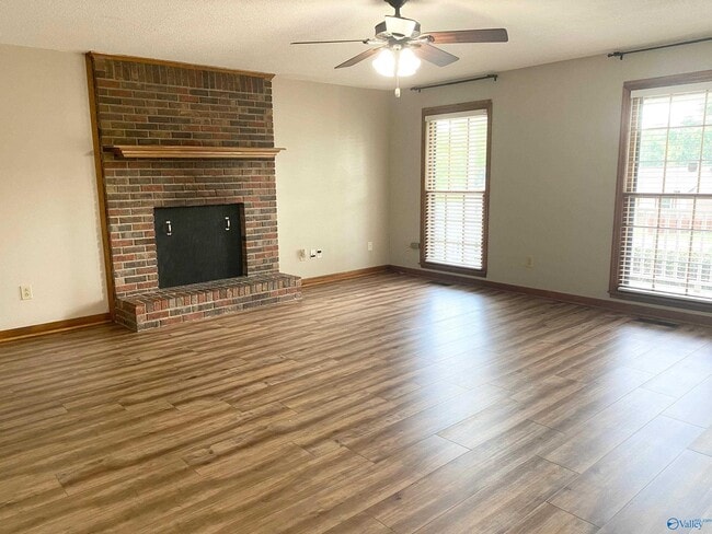 114 Natalie Jane Dr in Hazel Green, AL - Building Photo - Building Photo