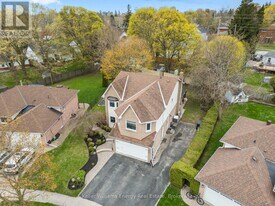 19 Farncomb Crescent in Clarington, ON - Building Photo