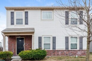 2363 Bristol Dr in Franklin, IN - Building Photo