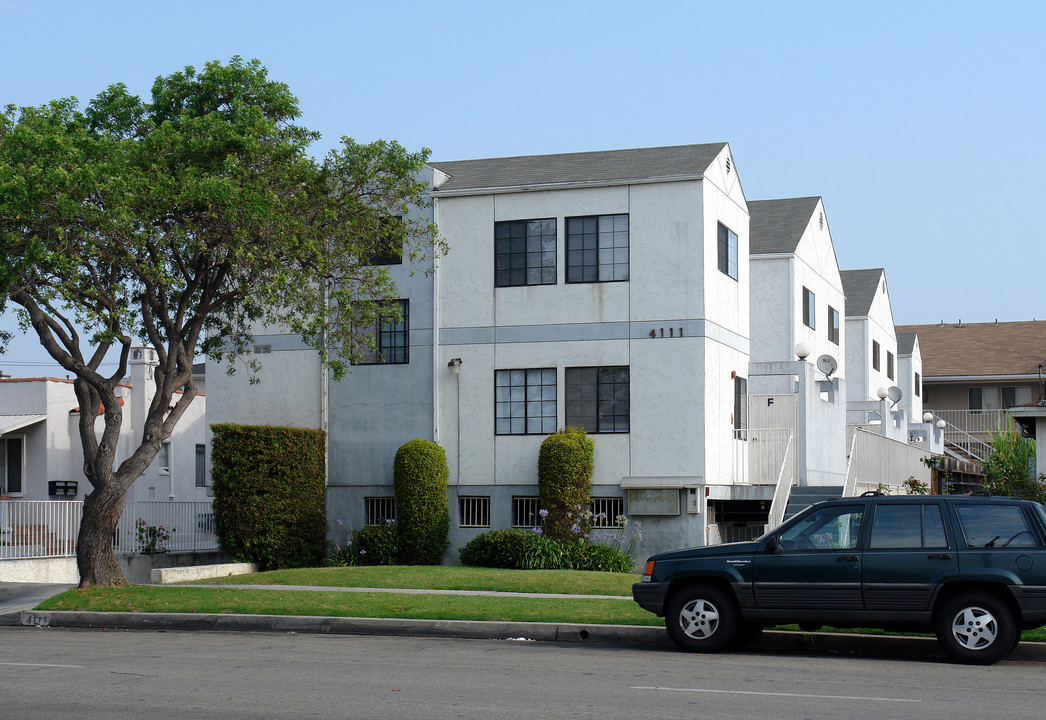 4111 W 147th St in Hawthorne, CA - Building Photo