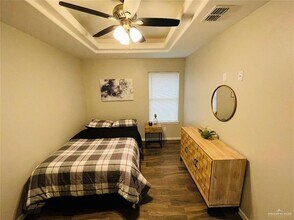 8 Taxco Ct in Edinburg, TX - Building Photo - Building Photo