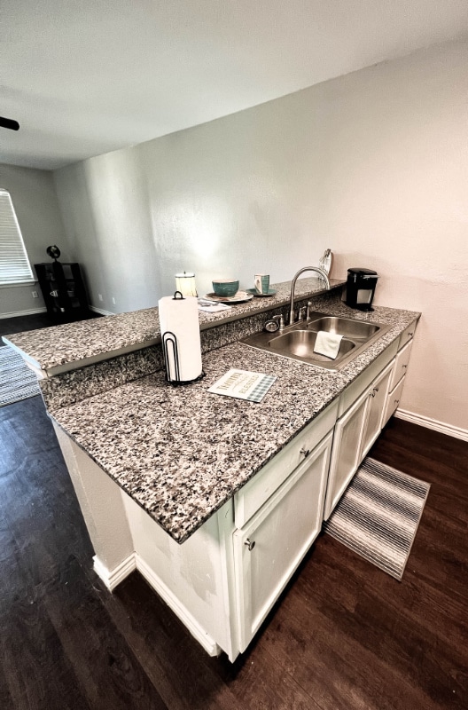 1533 Industrial Dr E, Unit 221 in Sulphur Springs, TX - Building Photo - Building Photo