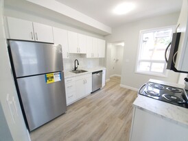 63 Emily St in Belleville, ON - Building Photo