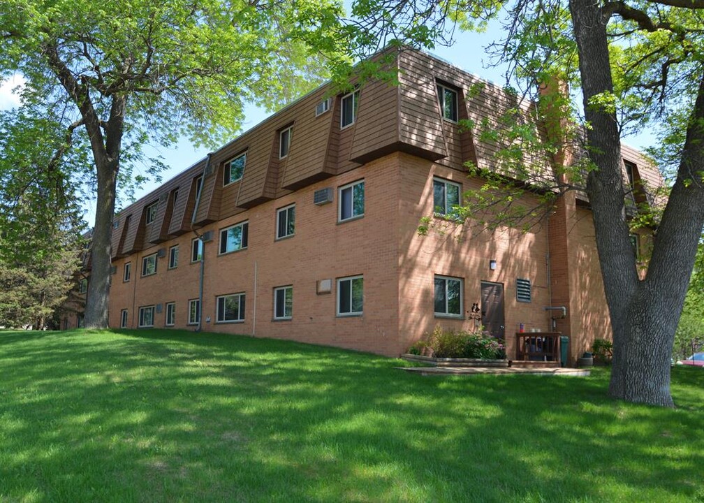 17th Avenue Flats in North St. Paul, MN - Foto de edificio