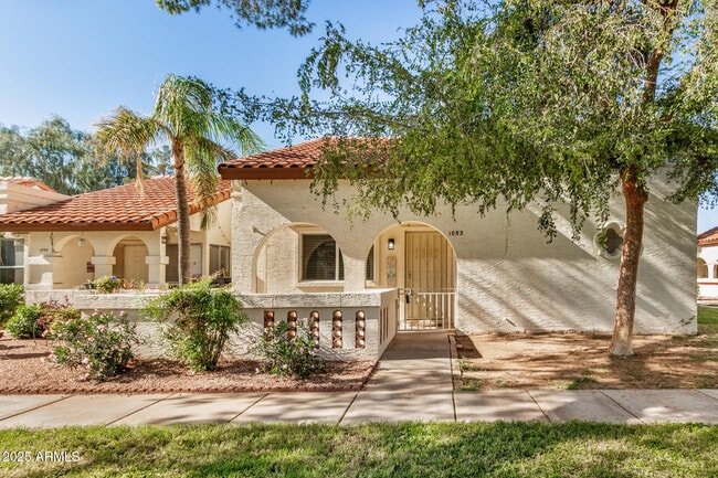 property at 5136 E Evergreen St