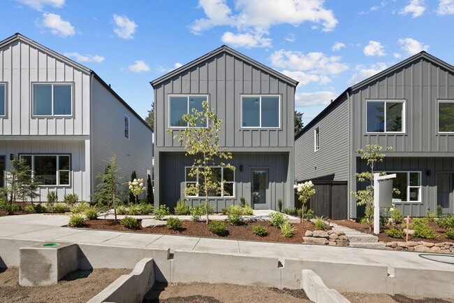 property at 3819 SW Pomona St