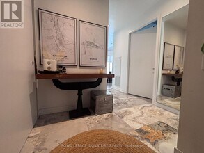 161 Roehampton Ave in Toronto, ON - Building Photo - Building Photo