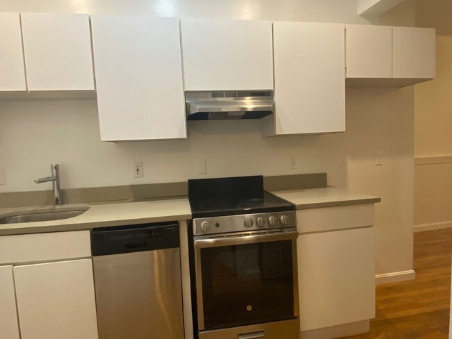 property at 12 Cleveland Pl