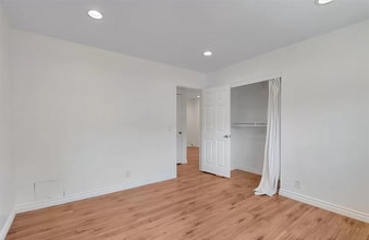 19860 Claremont Ln in Huntington Beach, CA - Building Photo - Building Photo