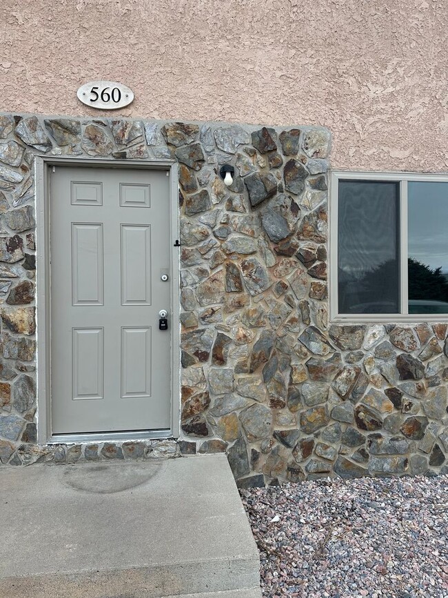 property at 560 W 42nd St