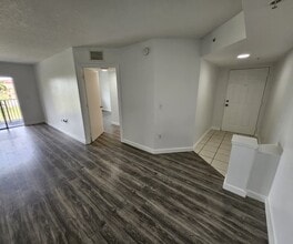 17602 NW 25th Ave in Miami Gardens, FL - Building Photo - Building Photo