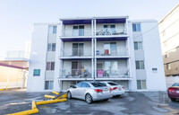 Beltline Apartments off 17th in Calgary, AB - Building Photo - Building Photo