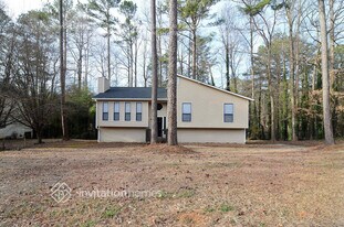 6712 Songwood Dr in Austell, GA - Building Photo
