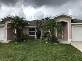 3725 SE 9th Pl in Cape Coral, FL - Building Photo