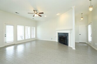 24603 Haigshire Dr in Tomball, TX - Building Photo - Building Photo