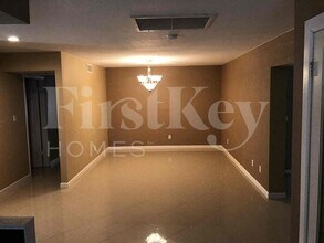 6025 W Evans Dr in Glendale, AZ - Building Photo - Building Photo