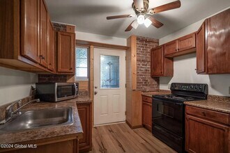 181 4th St, Unit 1 in Troy, NY - Building Photo - Building Photo
