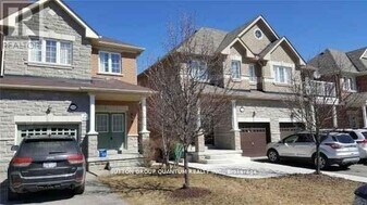 5193 Nestling Grove in Mississauga, ON - Building Photo