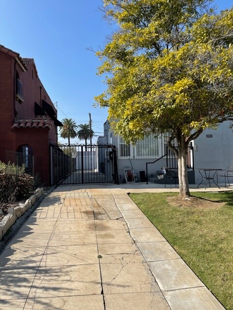 1151 S Hudson Ave in Los Angeles, CA - Building Photo - Building Photo